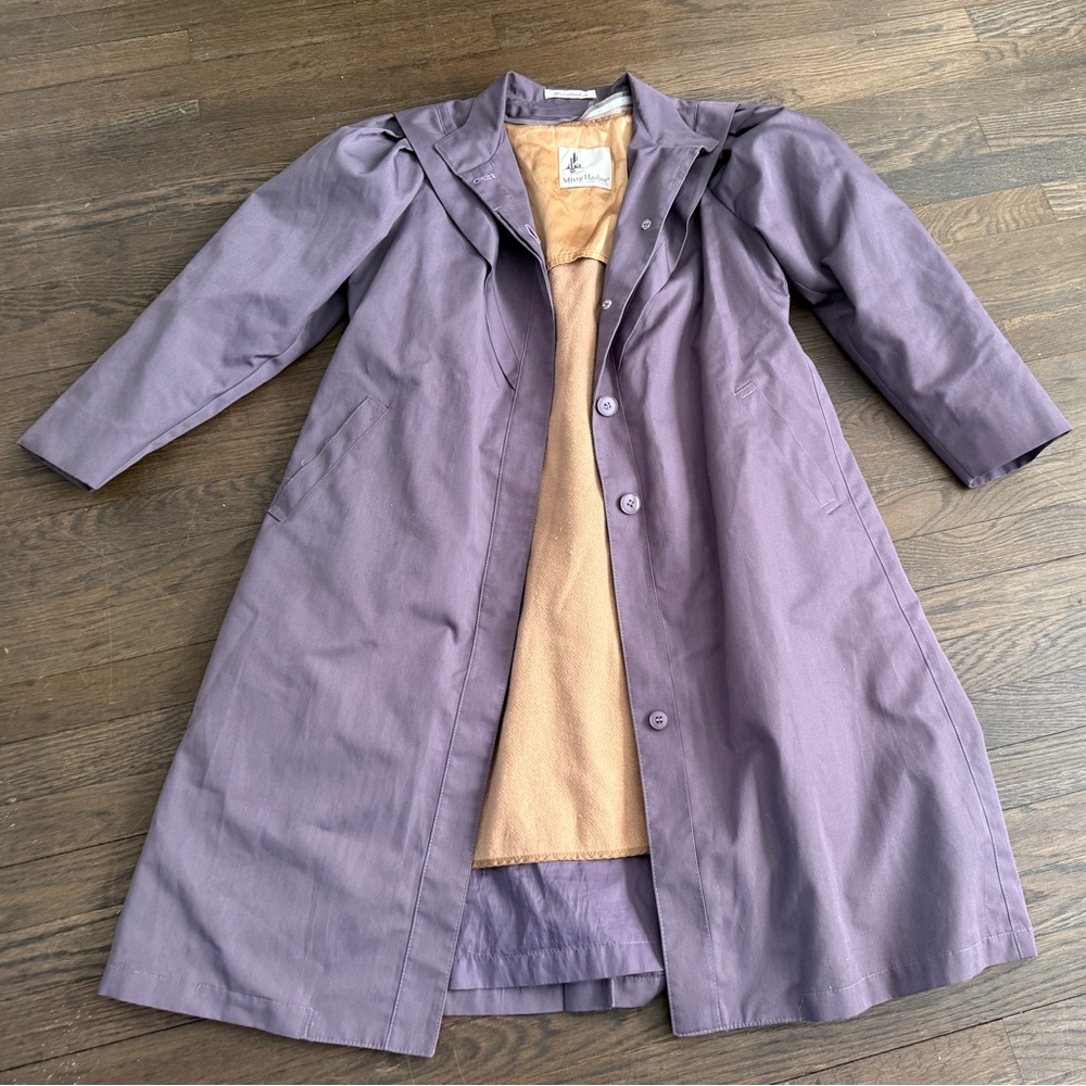 Vintage trench coat w/ lining